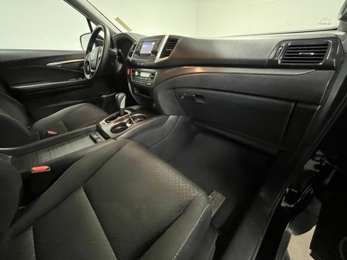 Used 2017 Honda Ridgeline Sport image 10