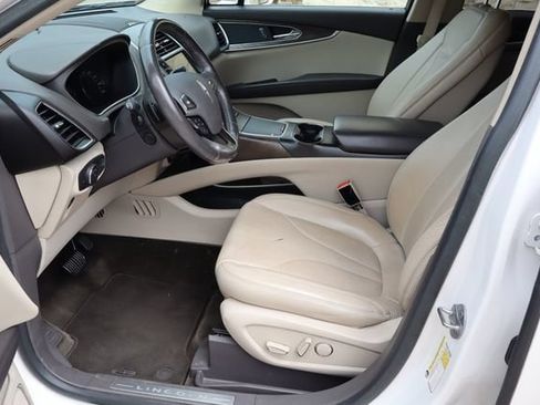 Used 2016 Lincoln MKX Reserve w/ Climate Package FWD image 16