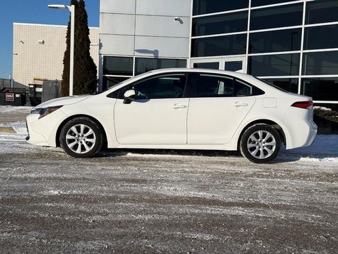 Used 2024 Toyota Corolla LE image 6