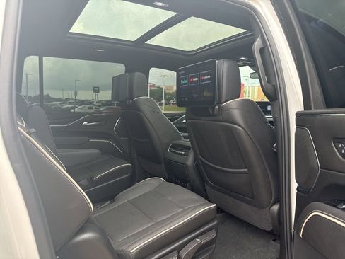 Used 2024 Cadillac Escalade ESV Sport w/ Touring Package AWD/4WD image 6