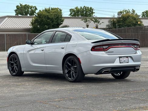 Used 2022 Dodge Charger SXT w/ Blacktop Package image 5