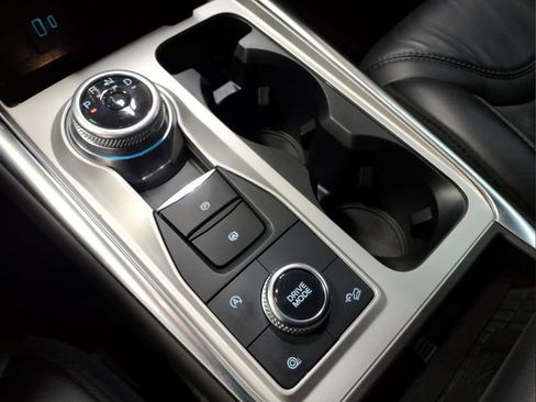 Certified 2023 Ford Explorer Platinum w/ Technology Package AWD/4WD image 13
