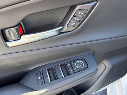 New 2026 Toyota Prius Plug-In Hybrid image 21