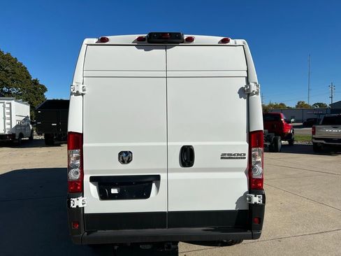 New 2025 RAM ProMaster 2500 w/ Convenience Group image 4