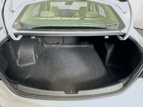 Used 2024 Chevrolet Malibu LT image 28