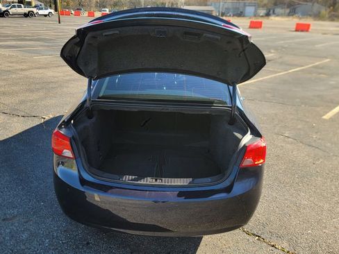 Used 2015 Chevrolet Impala LT w/ Convenience Package image 11