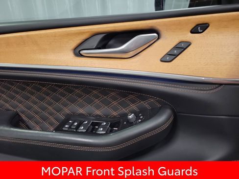 Used 2022 Jeep Grand Cherokee L Summit AWD/4WD image 18