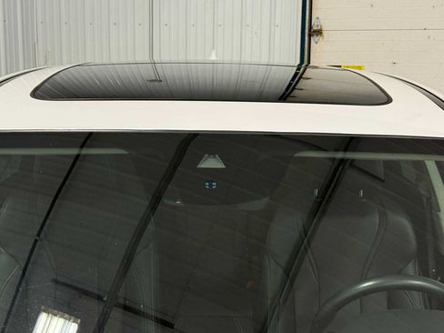 Used 2024 Acura MDX SH-AWD w/ Technology Package image 15