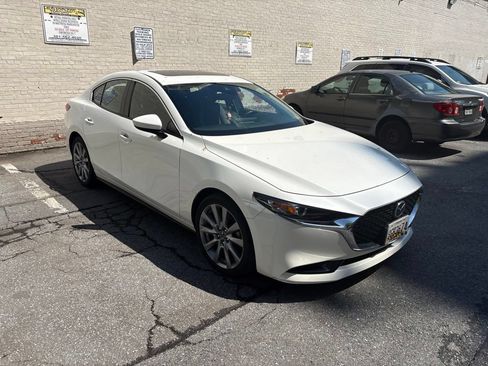 Used 2023 MAZDA MAZDA3 s FWD image 1