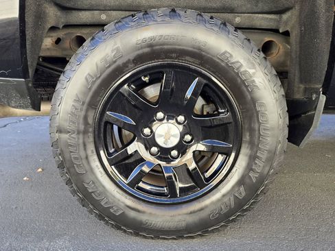 Used 2019 Chevrolet Silverado 1500 LT image 17