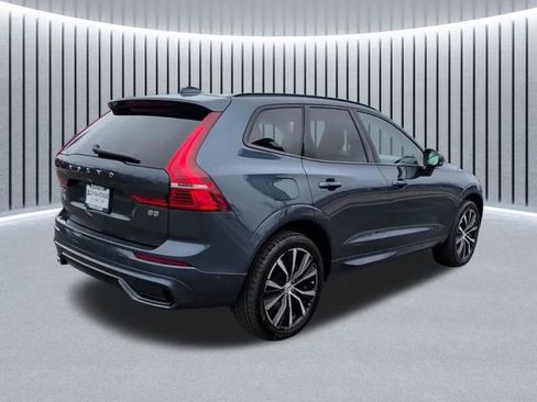 Used 2024 Volvo XC60 B5 Plus AWD/4WD image 5
