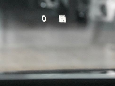 Certified 2025 Volvo XC60 T8 Ultra w/ Protection Package Premier image 31