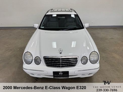 Used 2000 Mercedes-Benz E 320 4MATIC Wagon image 17