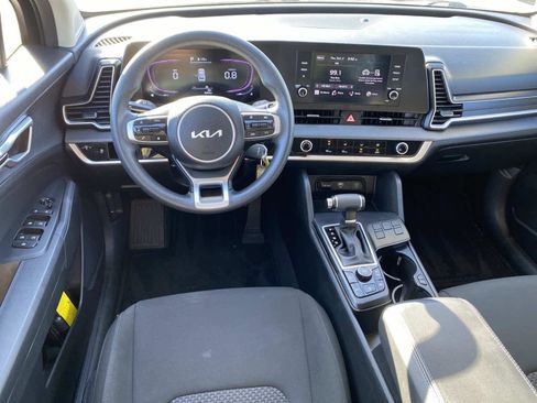 Used 2024 Kia Sportage LX image 10