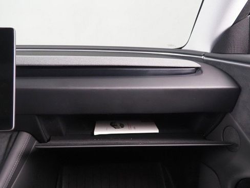 Used 2025 Tesla Model 3 AWD/4WD image 39