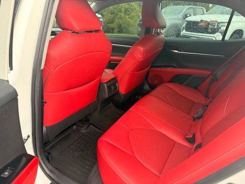 Used 2019 Toyota Camry XSE w/ Navigation Package FWD image 12