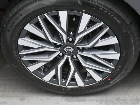 Used 2024 Nissan Altima 2.5 SV FWD image 45