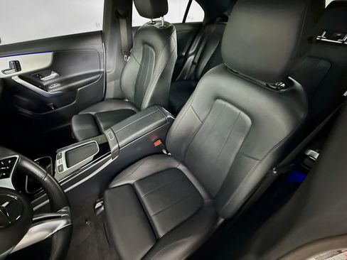 Used 2025 Mercedes-Benz CLA 250 4MATIC image 24