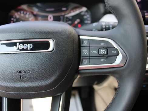 Used 2023 Jeep Compass Limited AWD/4WD image 15