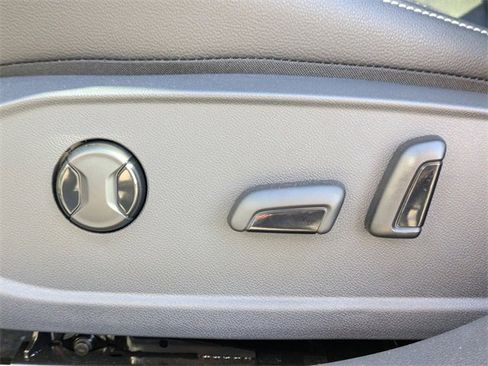 New 2026 Volkswagen Jetta SE image 19