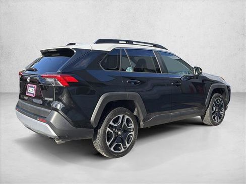 Used 2019 Toyota RAV4 Adventure image 5