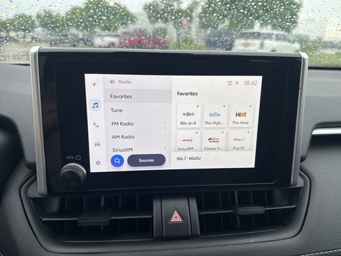 Used 2025 Toyota RAV4 XLE w/ Weather Package FWD image 12