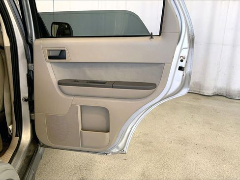 Used 2011 Ford Escape XLT image 23