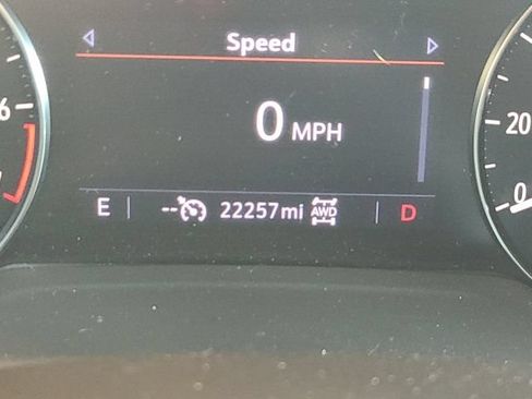 Used 2023 Buick Envision Preferred w/ Sport Touring Package AWD/4WD image 2