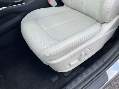 New 2025 Kia Sorento S image 24