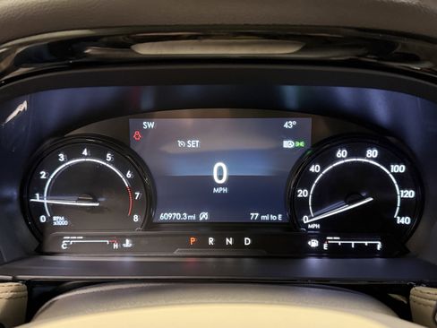 Used 2020 Lincoln Corsair FWD w/ Convenience Package image 16