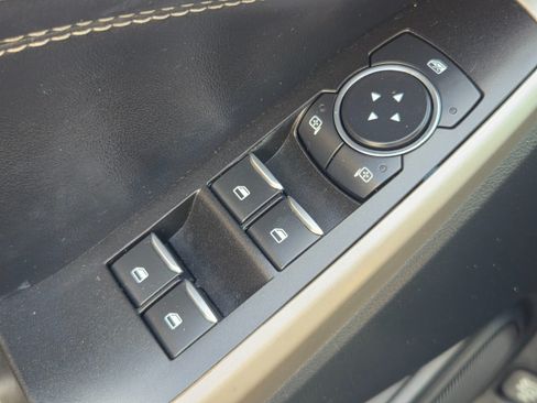 Used 2022 Ford Explorer XLT RWD image 28