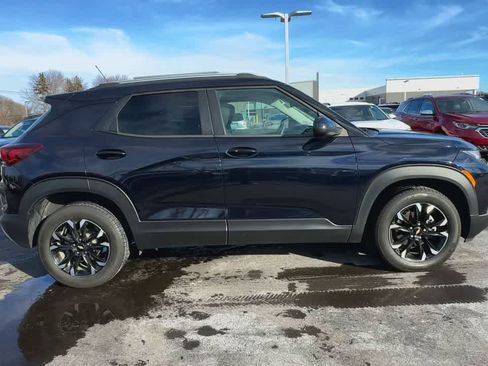 Used 2021 Chevrolet TrailBlazer LT w/ Convenience Package image 9