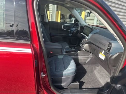 New 2025 Ford Bronco Sport Heritage w/ Convenience Package image 30