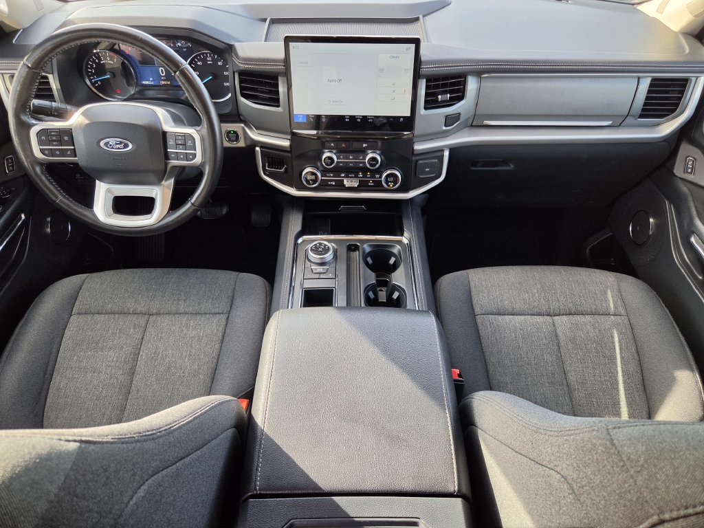 Used 2024 Ford Expedition XLT RWD image 12
