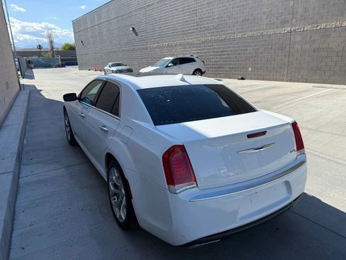 Used 2017 Chrysler 300 C Platinum RWD image 6