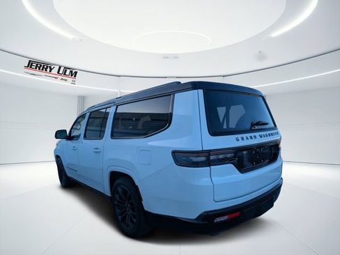 Used 2024 Jeep Grand Wagoneer L Series II w/ Quick Order Packagew 28T image 5