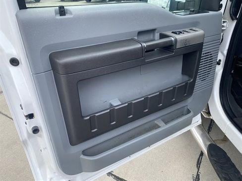 Used 2016 Ford F250 XLT w/ XLT Value Package image 16