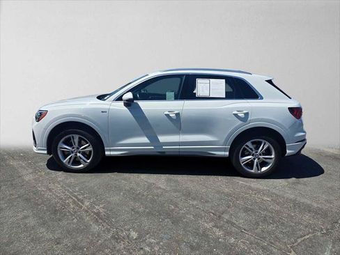 Used 2020 Audi Q3 2.0T Premium w/ Convenience Package AWD/4WD image 6