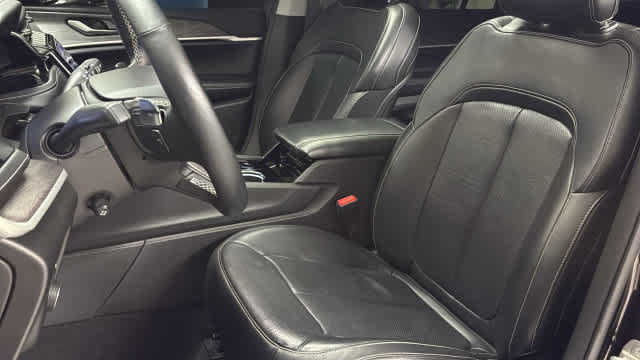 Used 2022 Jeep Grand Cherokee L Limited w/ Luxury Tech Group II AWD/4WD image 26
