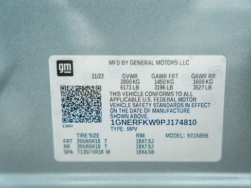 Used 2023 Chevrolet Traverse LS image 32