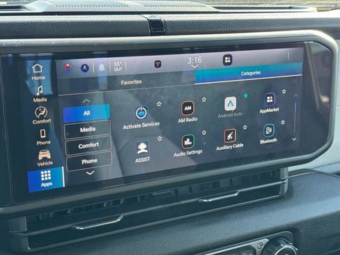 Used 2024 Jeep Gladiator Sport image 19