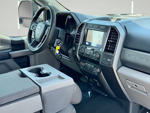 Used 2020 Ford F350 XLT AWD/4WD image 17