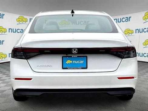 New 2025 Honda Accord SE image 5