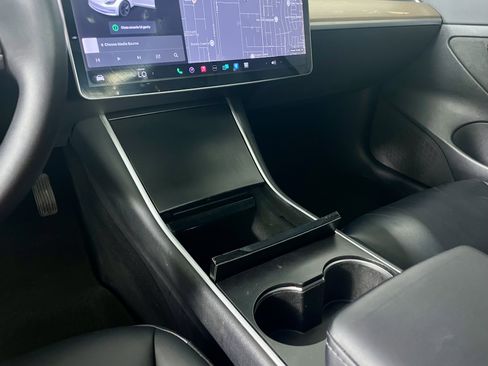 Used 2020 Tesla Model 3 image 22