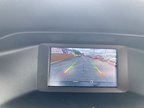 Used 2018 Ford Focus SE FWD image 29
