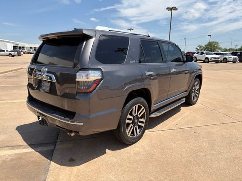 Used 2018 Toyota 4Runner Limited AWD/4WD image 17