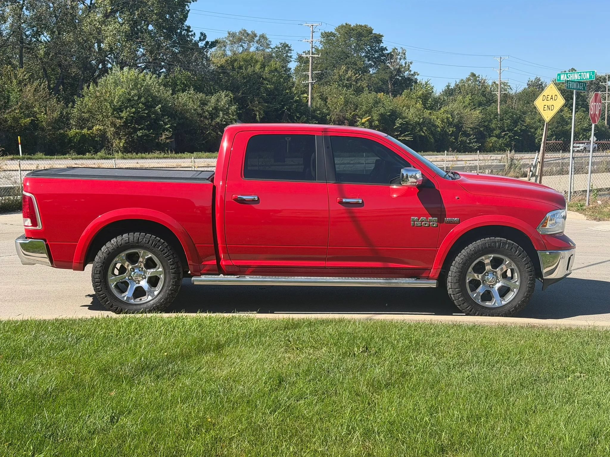 Used 2017 RAM 1500 Laramie w/ Convenience Group AWD/4WD image 6