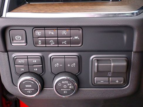 New 2025 Chevrolet Tahoe High Country image 15