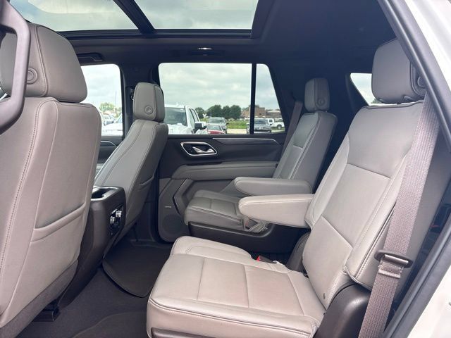 Used 2023 GMC Yukon SLT w/ SLT Premium Package AWD/4WD image 27