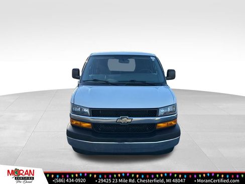 Used 2018 Chevrolet Express 2500 w/ Driver Convenience Package image 8